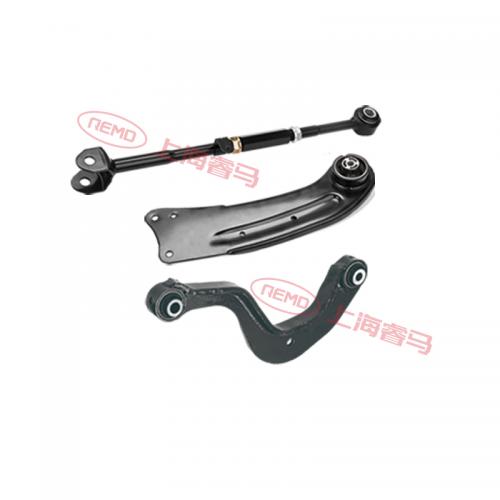 后拉桿、后拉臂